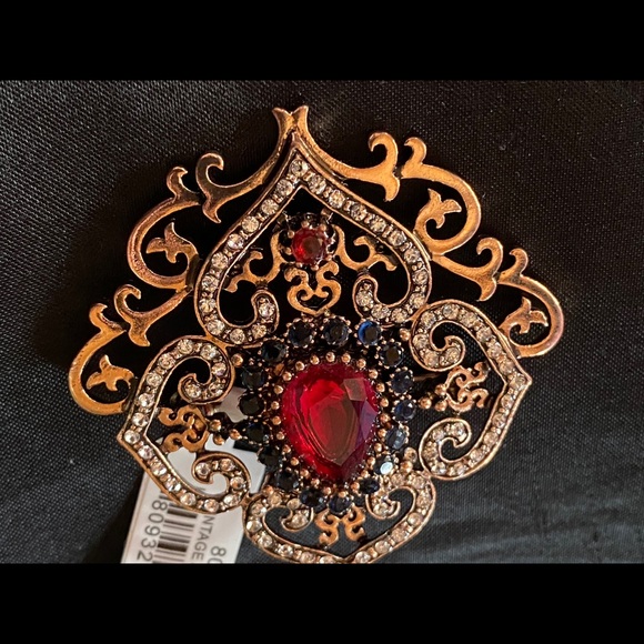 Beautiful Brooch by Howard’s Love in spades - Picture 5 of 10
